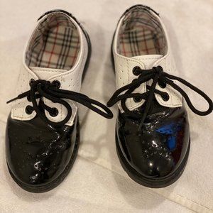 Boys Vintage Wing-Tip Oxford Shoe